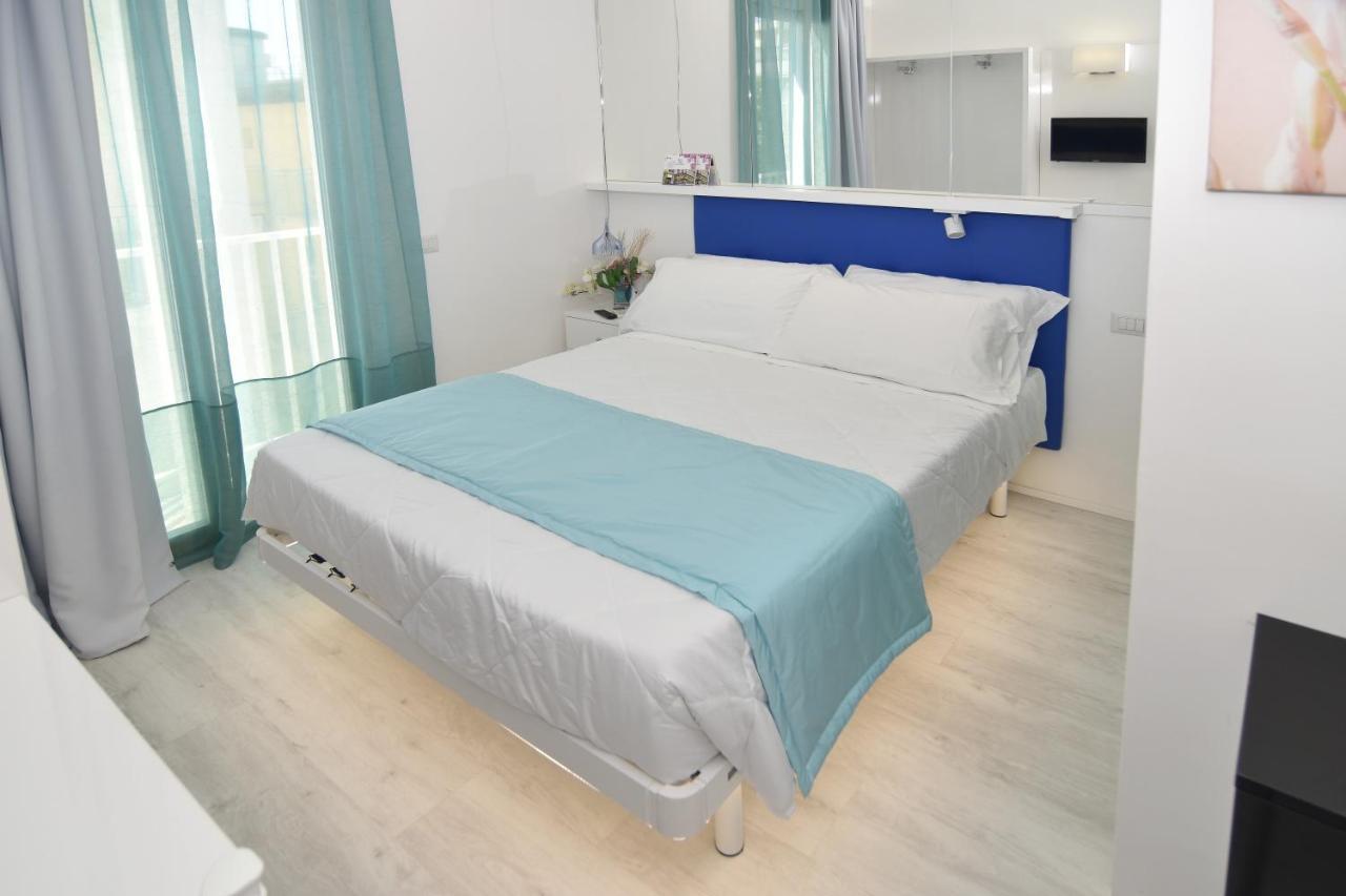 רימיני Hotel Nuovo Giardino מראה חיצוני תמונה