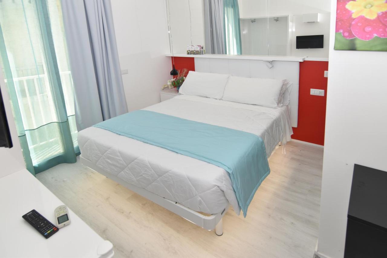 רימיני Hotel Nuovo Giardino מראה חיצוני תמונה